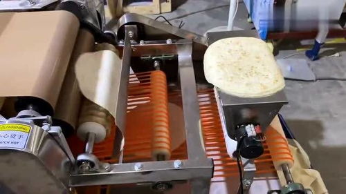 科技发展迅速,连烧饼都用机械生产,以后很难吃到手工食品了